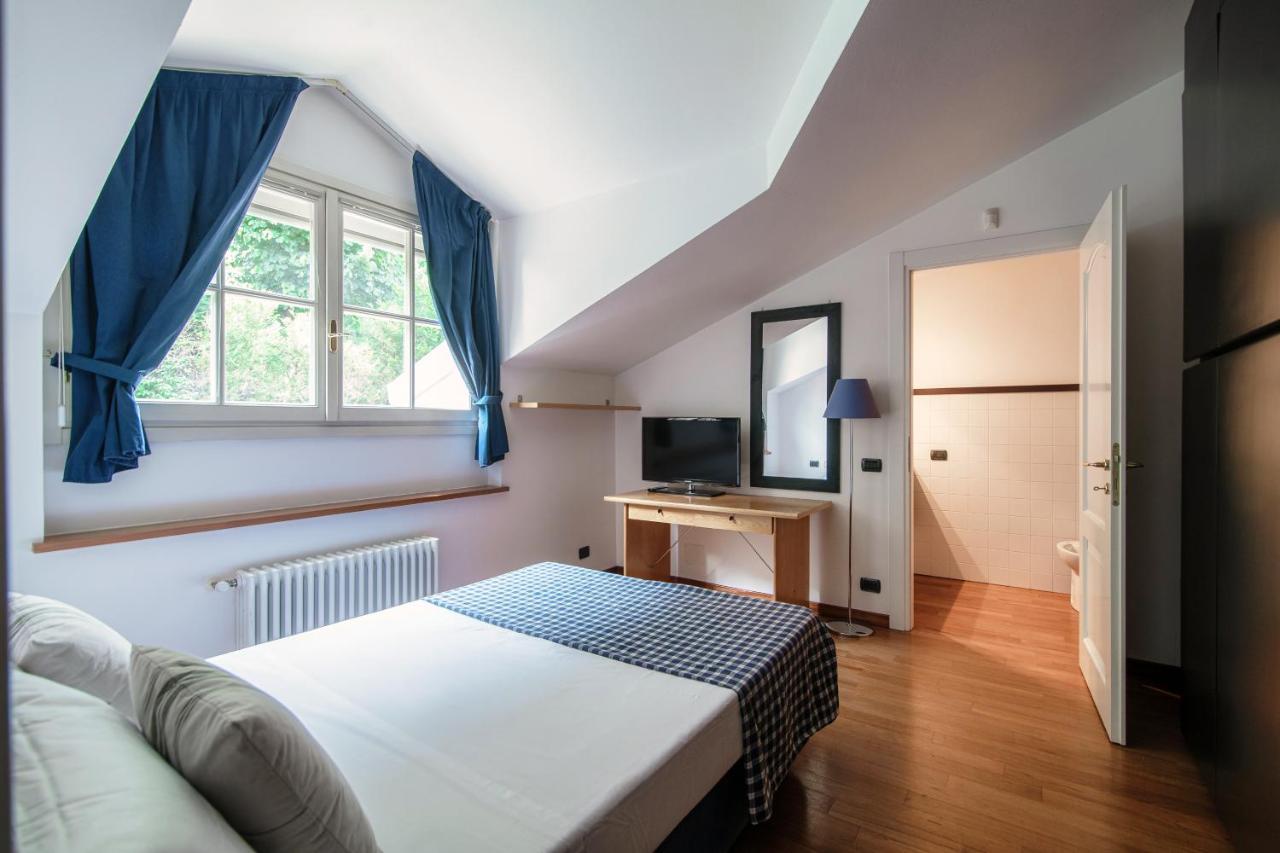 I D'A Charming Penthouse - Lake View- Como- House-130 Mt-2 Double Bedrooms And 2 Double Bathrooms A Spacious Living Room-Full Equipped Kitchen-Private Garden And Terrace-Private Covered Parking Eksteriør billede