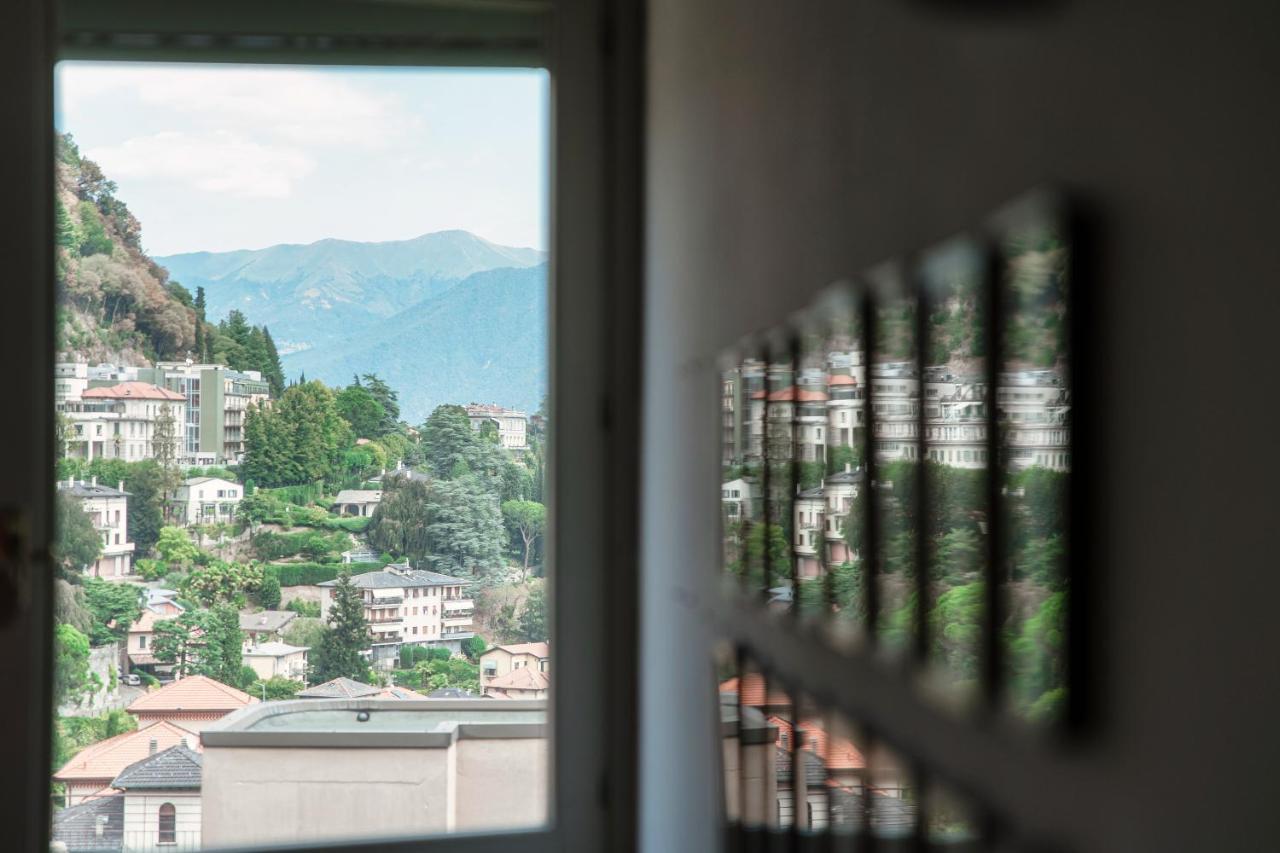 I D'A Charming Penthouse - Lake View- Como- House-130 Mt-2 Double Bedrooms And 2 Double Bathrooms A Spacious Living Room-Full Equipped Kitchen-Private Garden And Terrace-Private Covered Parking Eksteriør billede